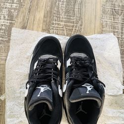 Air Jordan 4 Retro White Thunder FQ8138-001