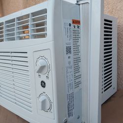 GE AIR CONDITIONER 5050 BTU IN EXCELLENT COLD CONDITION AND CLEAN