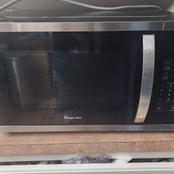 Magic Chef 1000W  microwave 