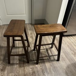 6 Bar Stools 