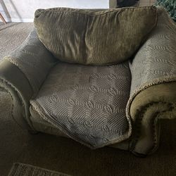 Couch And Love Seat Set 
