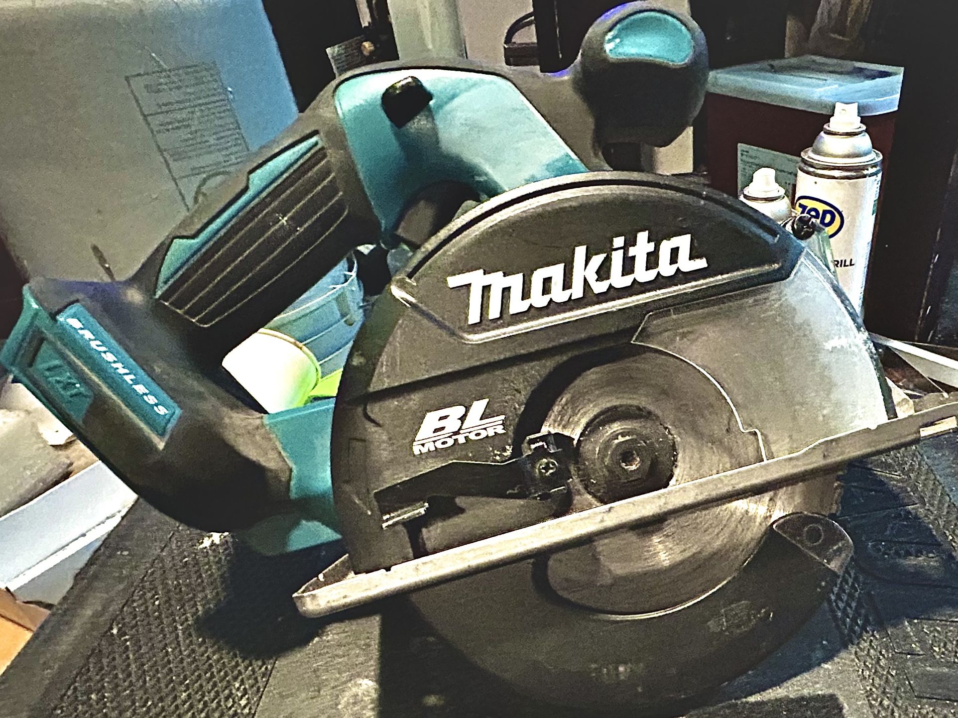 MAKITA LXT 18v Circular Saw