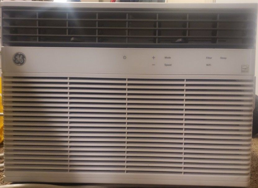 GE ENERGY STAR 10,000 BTU Smart Electronic Window Air Conditioner 