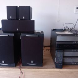 Yamaha Stereo System With Complete Room Surround And Remote