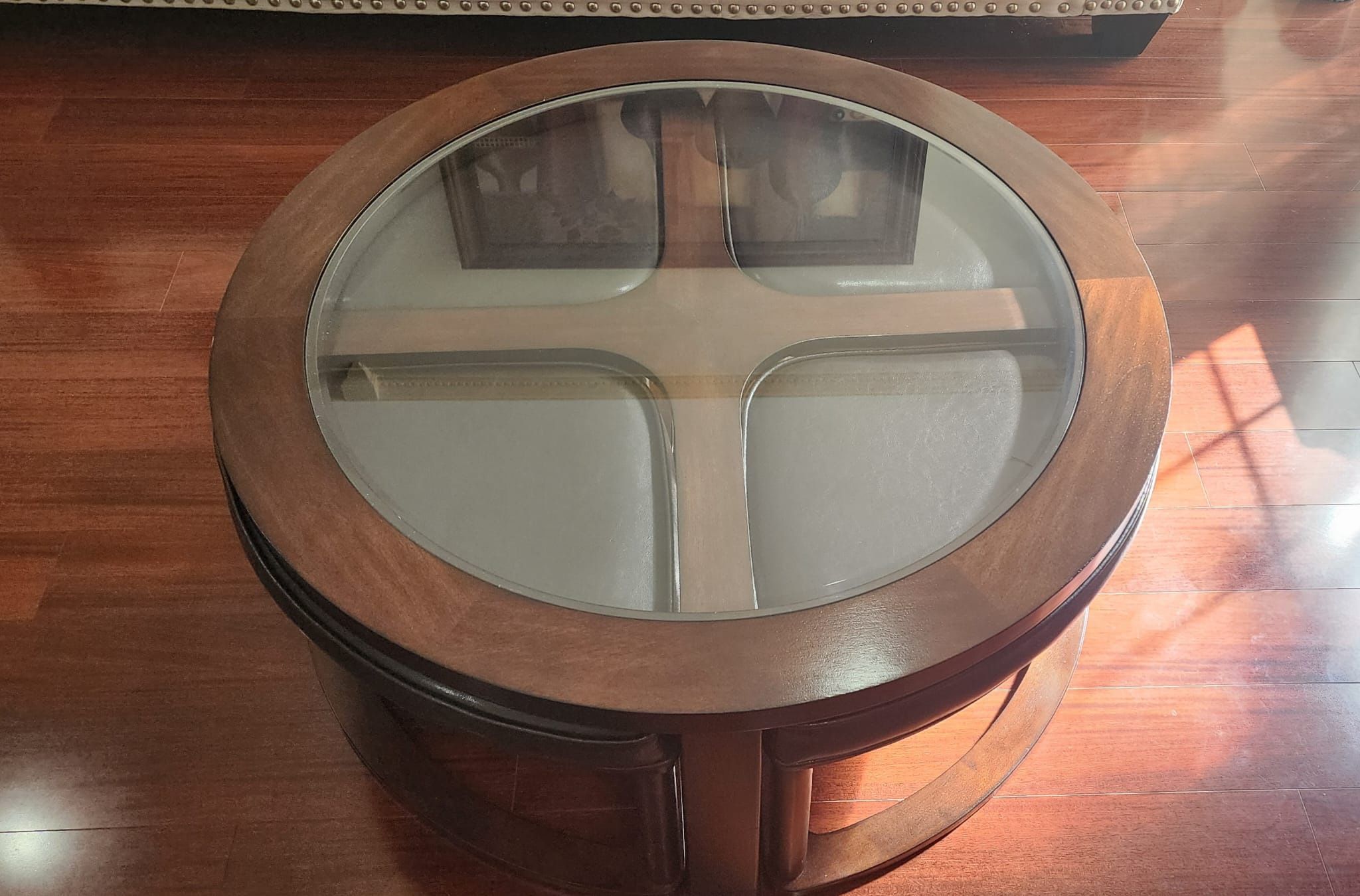 Round Coffee Table with 4 pullout Stools