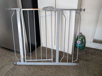 Baby Gate 36" - 39.5" width