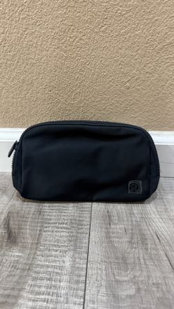 Lululemon Everywhere Belt Bag 1L Black w Verkada Name