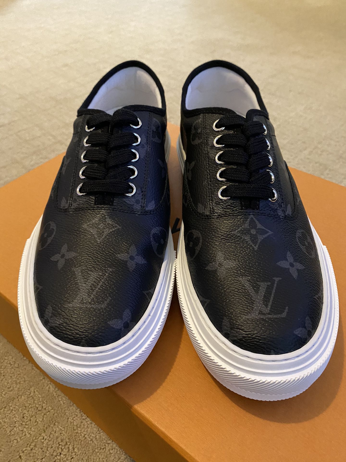 DS Louis Vuitton Trocadero sneakers for Sale in San Diego, CA - OfferUp