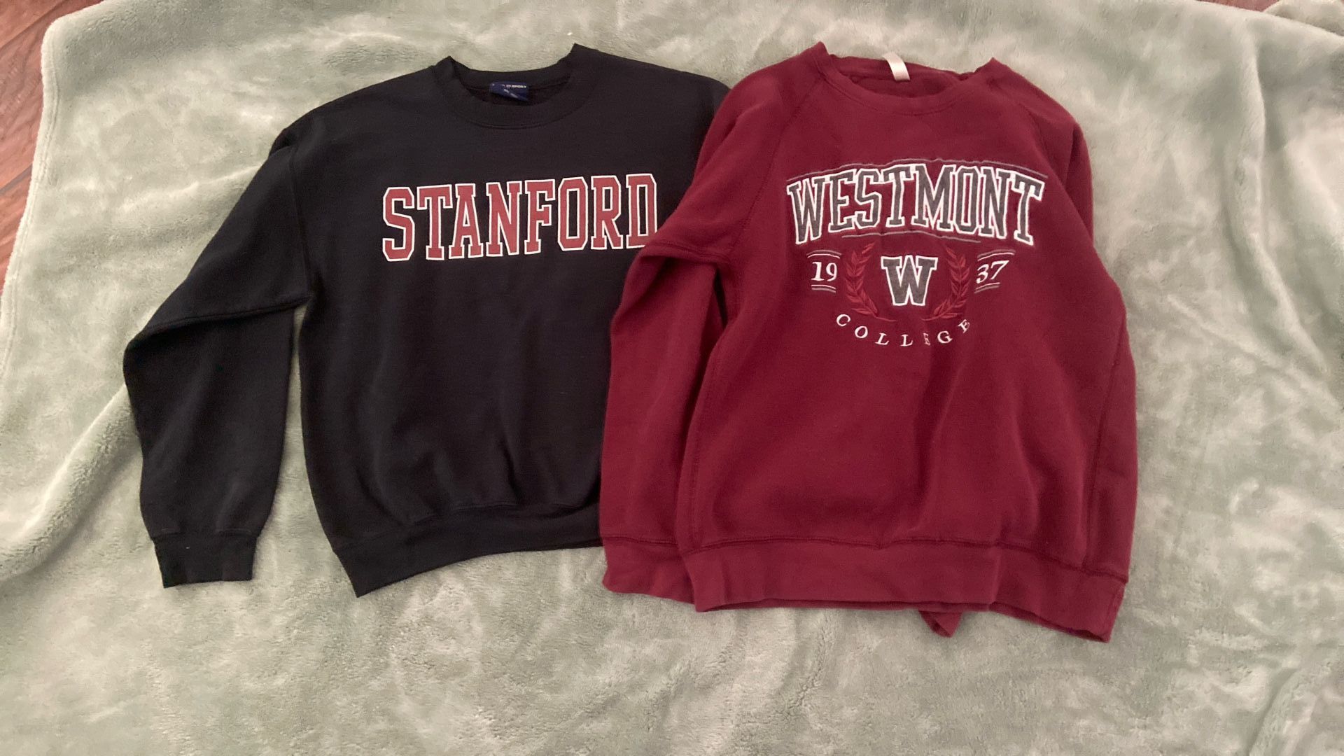 Sweatshirt, size medium