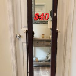 Free Standing Mirrored Jewelry Stand