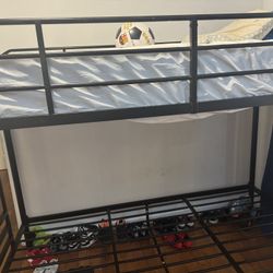 Twin Bed 
