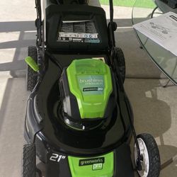 GreenWorks Cordless Mower And Leaf blower 