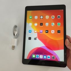 Apple iPad 7 - Wifi + Cellular - Like New 