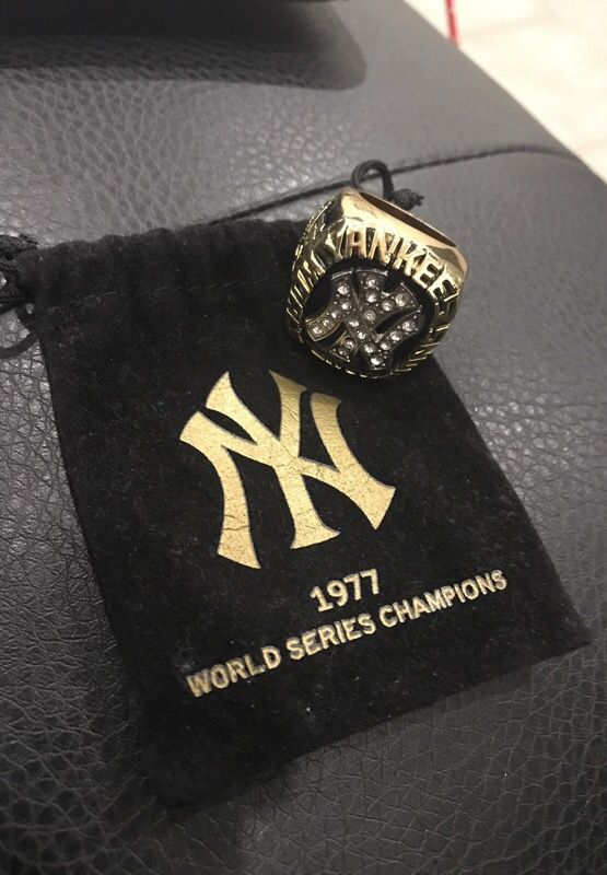 NY YANKEES "1977 21st World Championship ring" collectors item