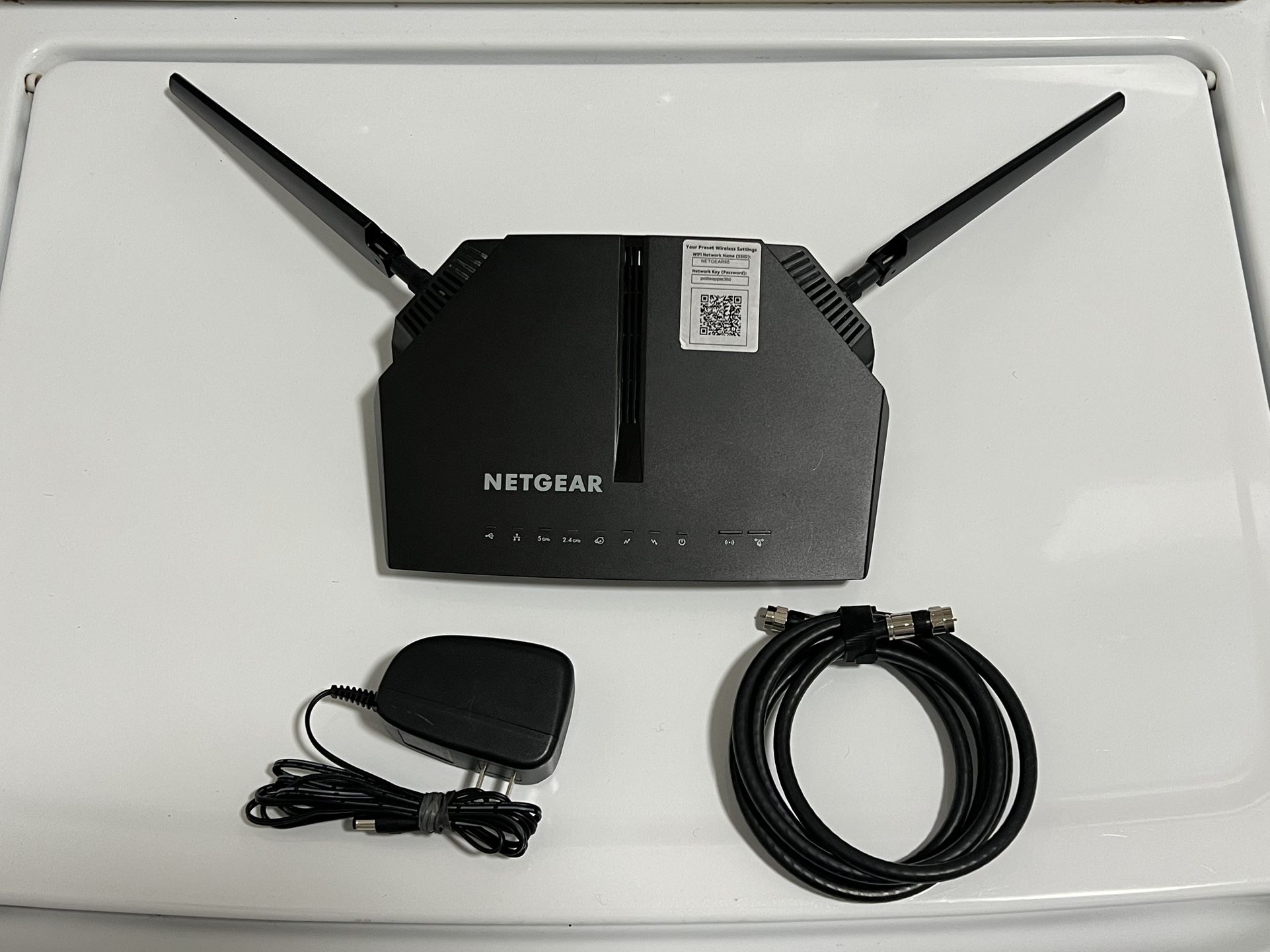 NETGEAR Cable Modem WiFi Router Combo C6220 