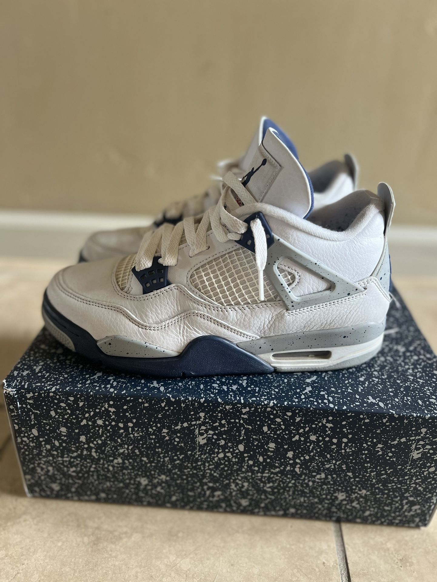 Air Jordan 4 Retro ‘Midnight Navy’ Size 8.5 Men