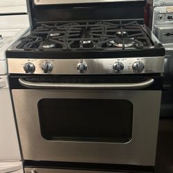 GE Gas Stove W/ 5 Burners 