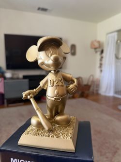 Golden D23 Mickey Mouse