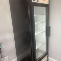 True GDM-23 Commercial Display Fridge