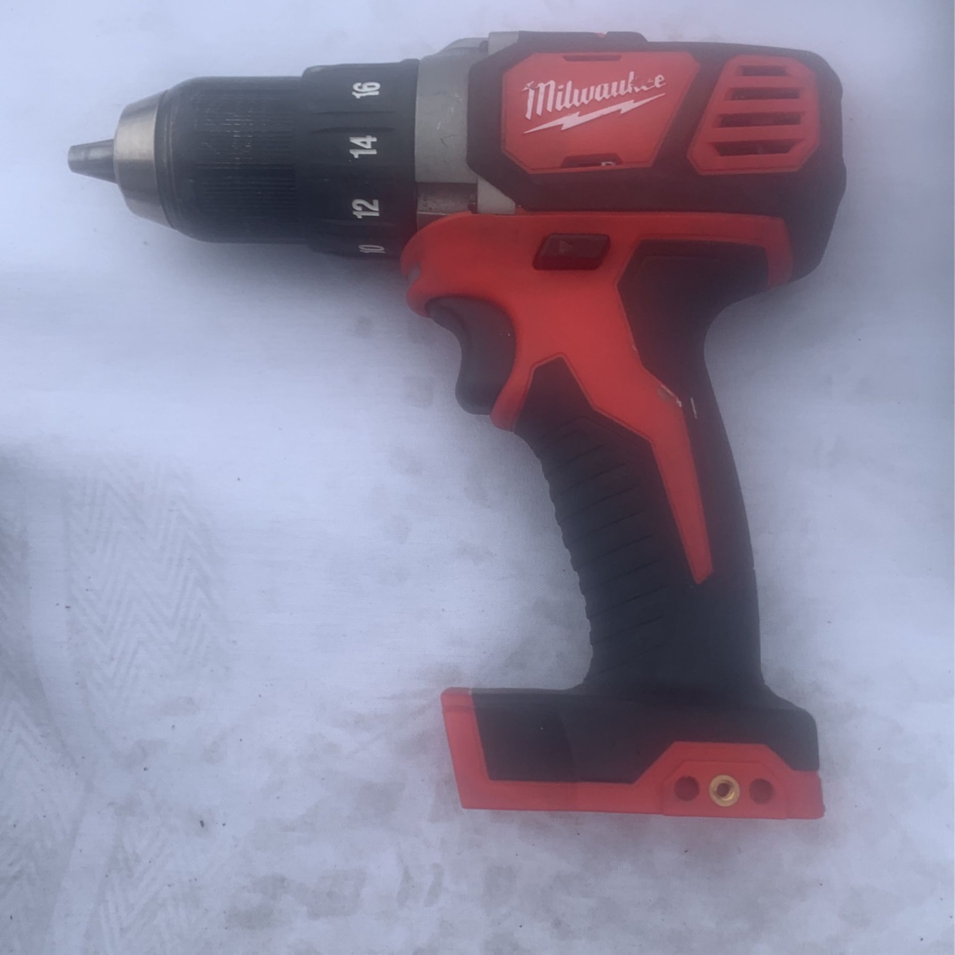 Milwaukee 18v Compact 1/2 Drill Driver 2606-20