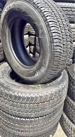 275/65/20 vendo un set de llantas marca Michelin en perfectas condiciones de vida las 4