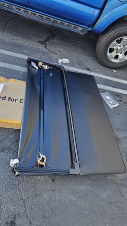 Tacoma Bed Cover Tacoma 2025 /2026