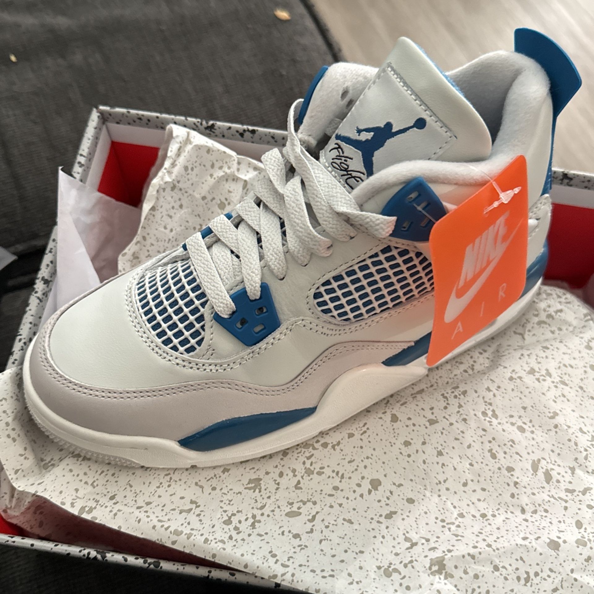 Air Jordan 4 Retro Military Blue