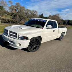 94-01 Dodge Ram Hood