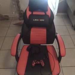 Lemberi GAMING Chair, Ps4 Controller And Headset Price Negotiable 