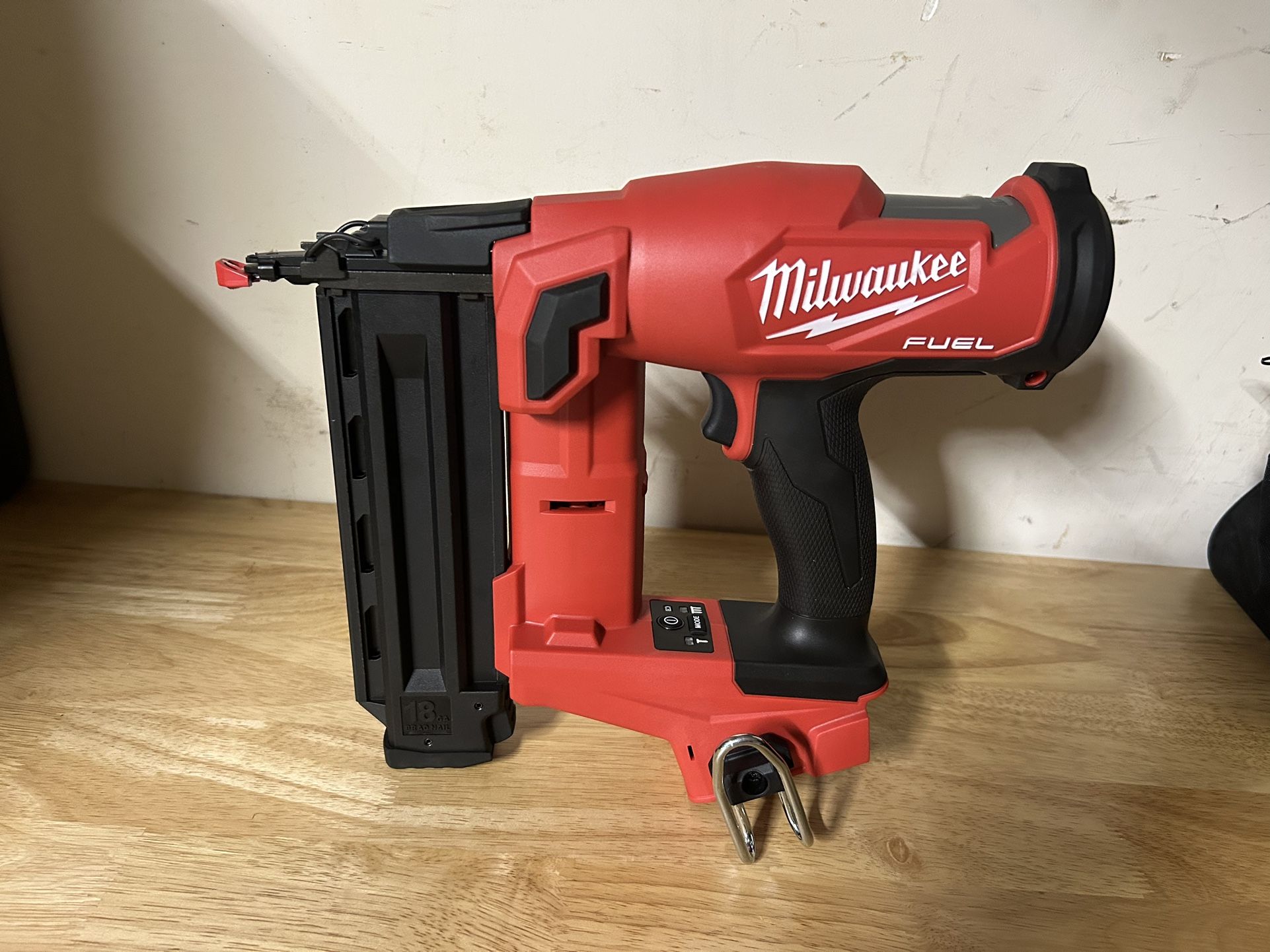 Milwaukee M18 Brad Nailer Tool Only Brand New