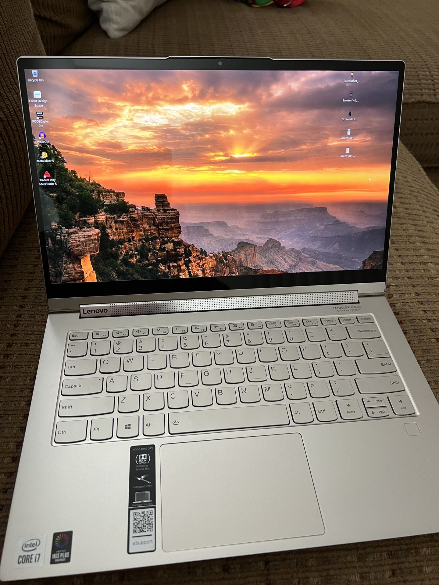 Yoga C940 14” 4k i7 16gb Ram 512gb SSD