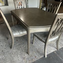 Dining room set