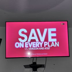 58” Roku TV W/ Wall Mount And Glass Mounter Shelf 