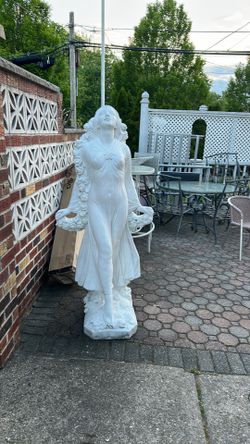 Free Sculpture