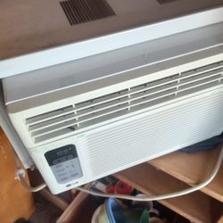 LG Air Conditioner 