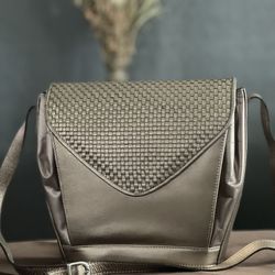 Cee Klein Accessories Wicker/Woven Flap Champagne Adj. Crossbody Purse/Handbag