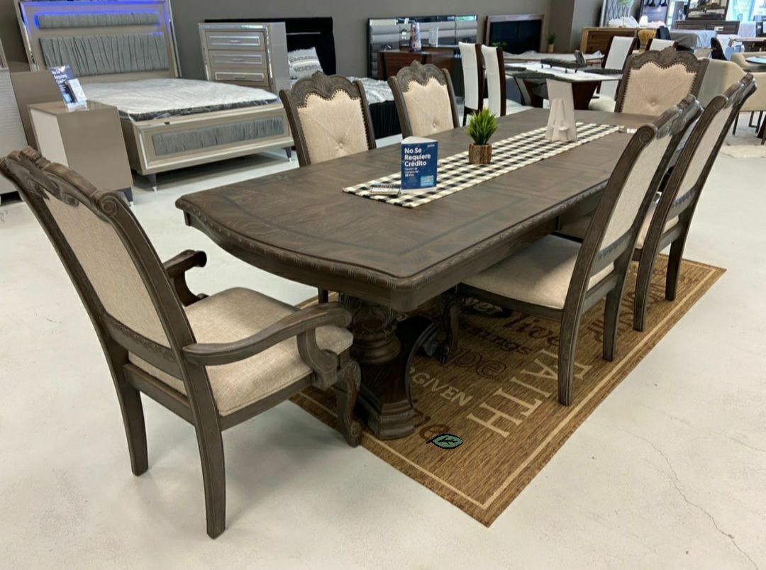 ✳️BEST PRICE ❇️Kiera Gray Formal Dining Set


7-Piece (Table+6 Side Chairs)