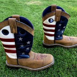 Cody James USA Flag Western Boots - Broad Square Toe
