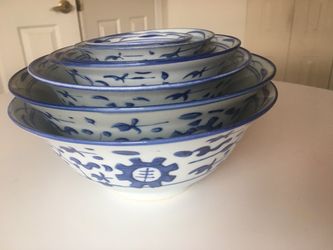 Set of 7 stackable bowls- with Asian print beautiful