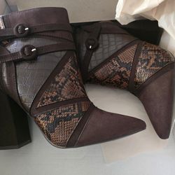 JUST FAB Adler Patchwork Heeled Bootie Brown Snake Faux Suede/Faux Leather Sz8.5