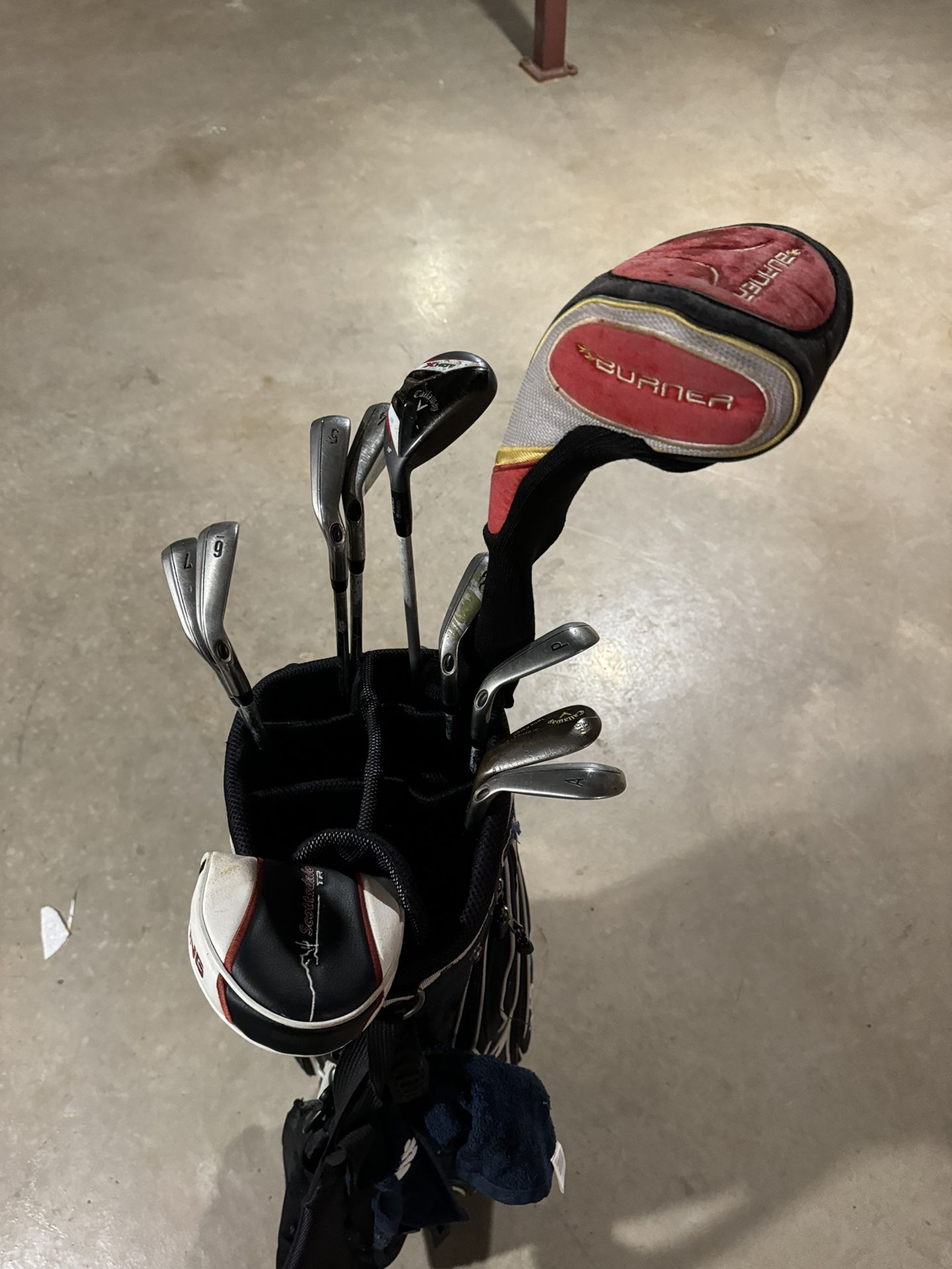 Complete Golf Bag For Sale: Driver, Irons, Hybrid, Wedges, Putter