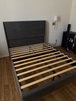 Queen Bedframe