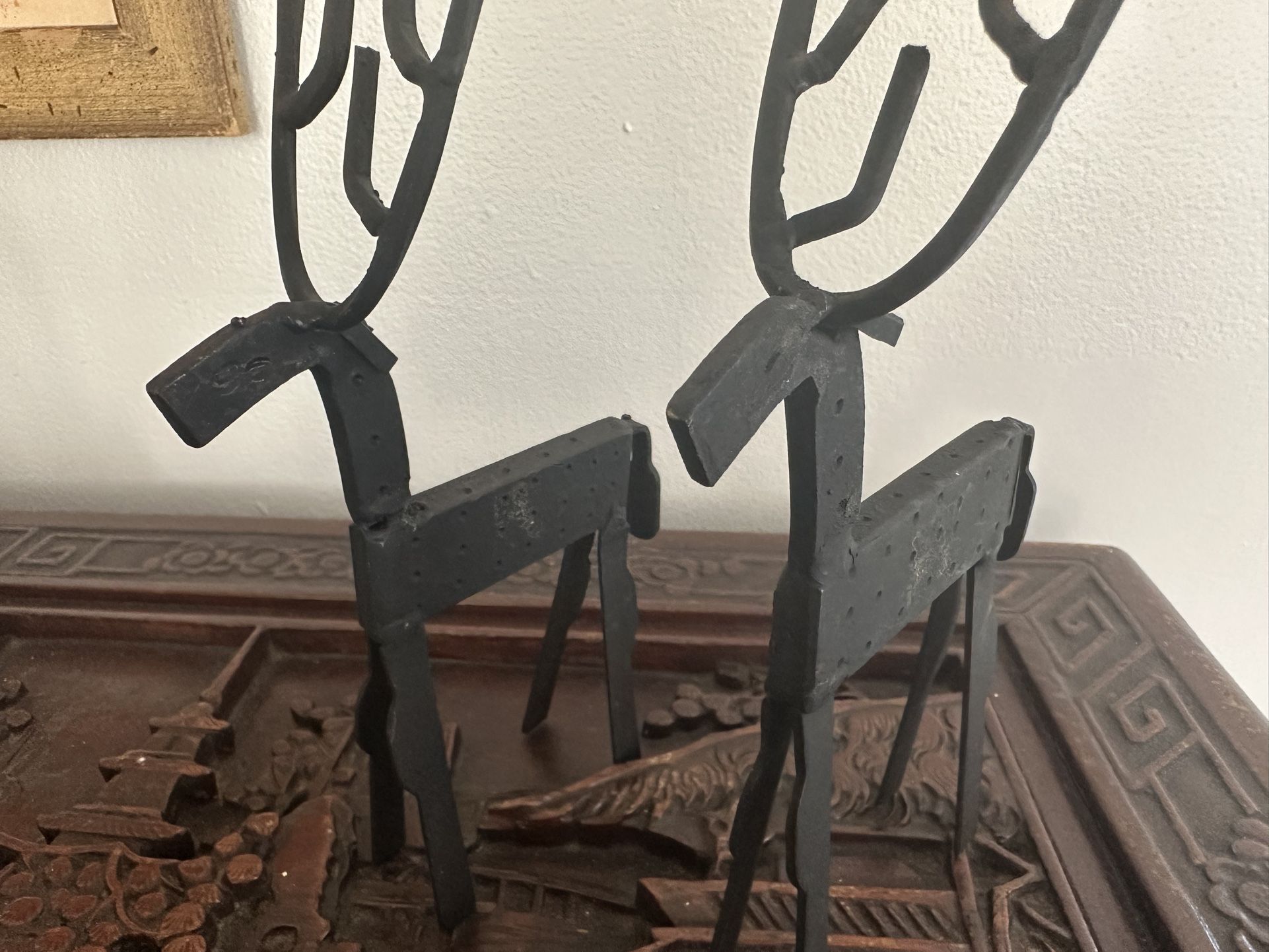 2 Metal Reindeer Sculptures Set