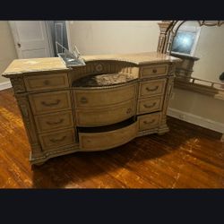 Free Dresser 