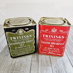 Set of 2 Twinings 3.5"Hx3"W Empty English Tea Tins with Lids Tins ONLY, No Tea! London England. Storage Trinkets Knick Knacks Jewelry.

Pre-owned in