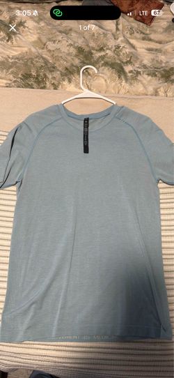 Men’s lululemon t shirt - size small