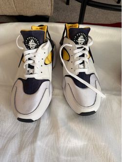 Men’s Nike shoes size 11