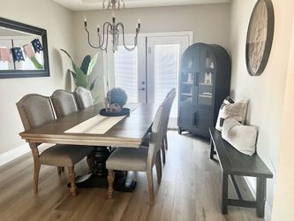 Dining room set