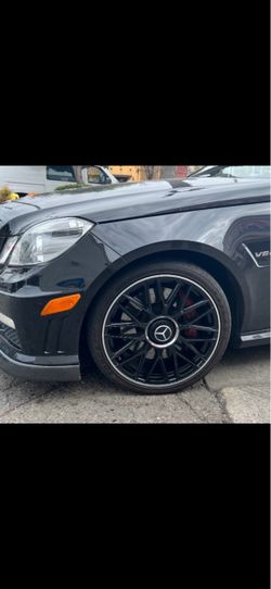 Mercedes 19” new amg styie rims new tires set c350 Cla clk c300 e350