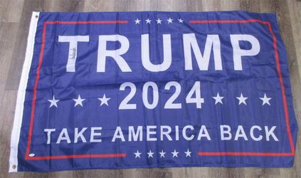 Donald Trump POTUS signed 3'x5' flag  - MAKE AN OFFER